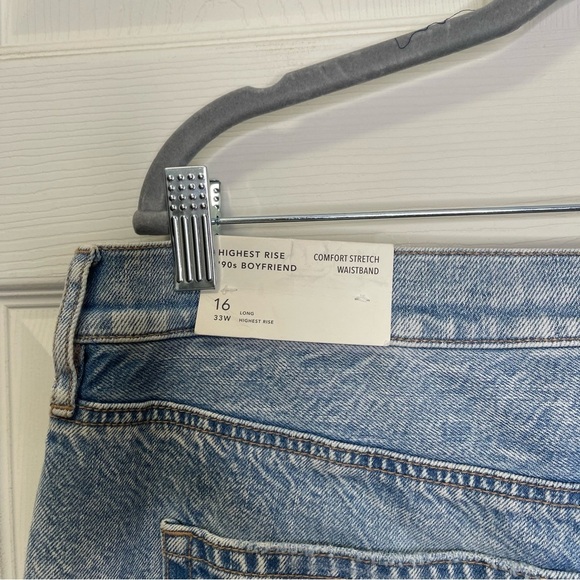 NWT American Eagle Highest Rise 90's Boyfriend Distressed Blue Jeans Plus Sz 16 - Picture 3 of 7